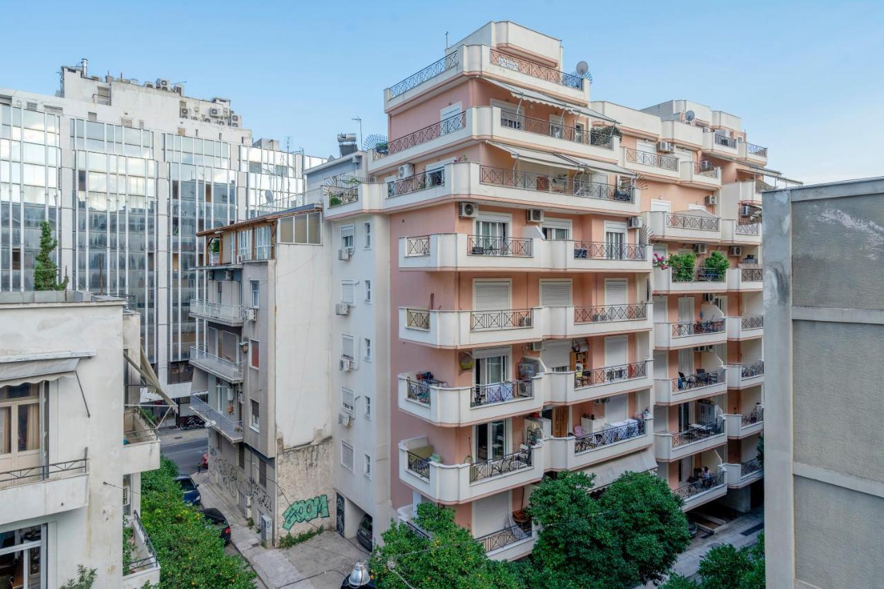 2 Bedroom Renovated Apartment With A View Athènes Extérieur photo